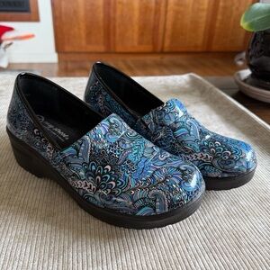 Easy Street Women's Multicolor Paisley Clogs Nurse Shoes Non-Slip Easy Street